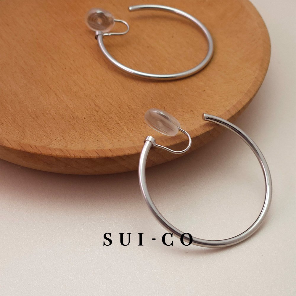 Evania Minimalist Hoop Clip-On Earrings