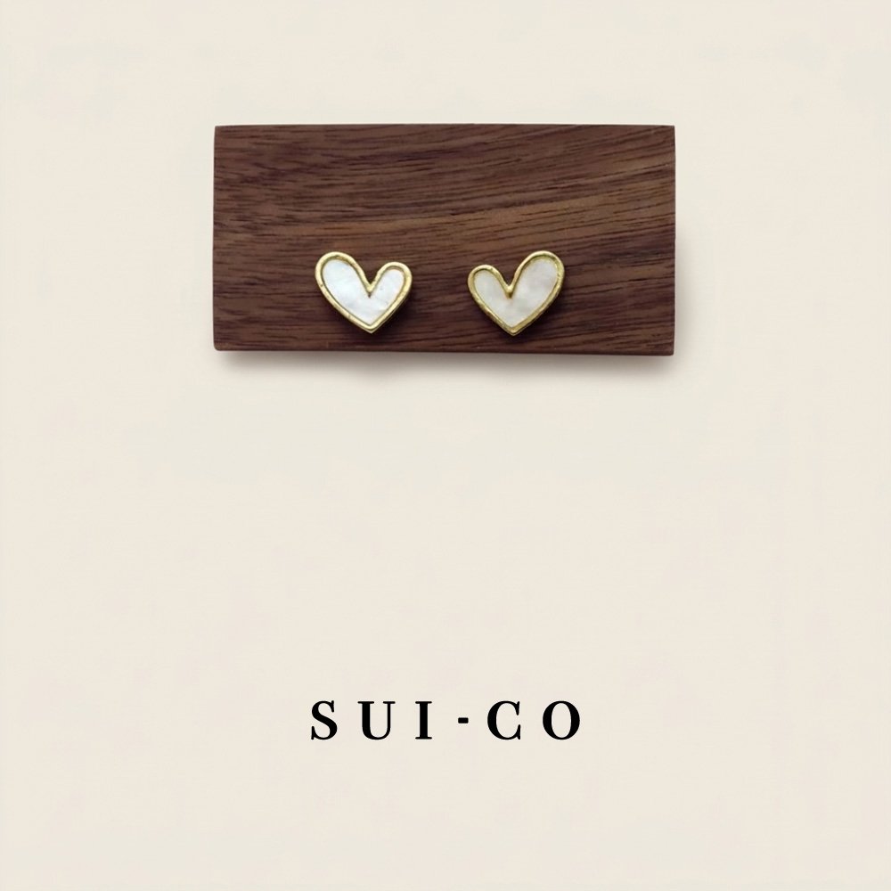 Eliza Heart Stud Earrings: Mother-of-Pearl Effect Inlay