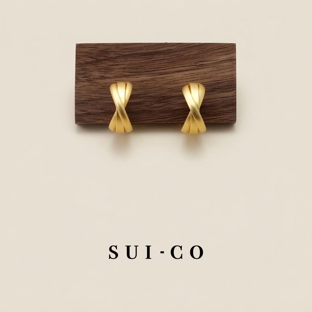 Lina Twist Hoop Studs: Petite 8mm Matte Gold Twisted Rope Design
