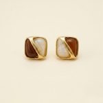 Amber block duo earrings in warm resin finish sui-co