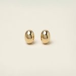 Lustrous pebble stud earrings in gold tone sui-co
