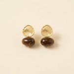 Caramel heritage resin drop earrings in brown swirl tone sui-co